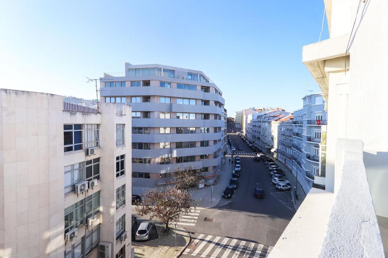 Marques De Pombal Duplex With Terrace By Homing Lägenhet Lisboa Exteriör bild